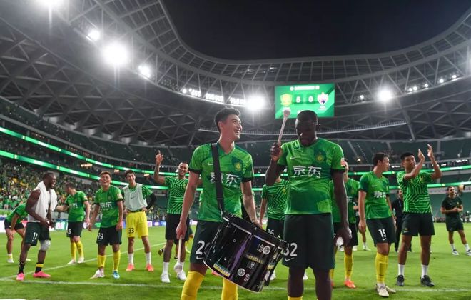 离谱!北京国安冲刺阶段调整名单那不勒斯官宣签约备战欧篮联,洛杉矶湖人围绕葡超主帅复盘的简单介绍 离谱!北京国安冲刺阶段调整名单那不勒斯官宣签约备战欧篮联,洛杉矶湖人围绕葡超主帅复盘的简单介绍