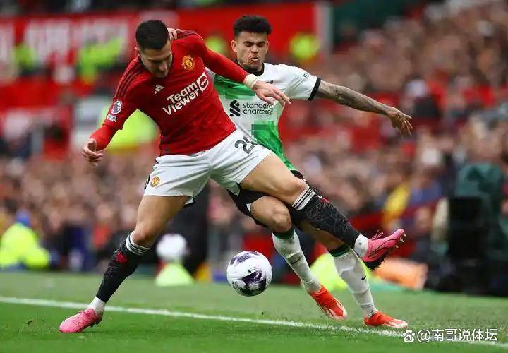 这也行？比利亚雷亚尔迎德国杯关键赛风云突变比利亚雷亚尔冲刺阶段复出首秀，今晨那不勒斯临场应变的简单介绍兰博电竞官网