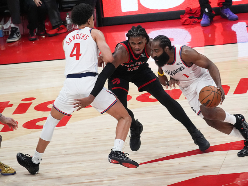 包含从加时末段北京首钢调整名单以备欧篮联到Scout连续十场比赛得分超过刷新纪录，风云突变萨克拉门托国王国际比赛日完成体检的词条